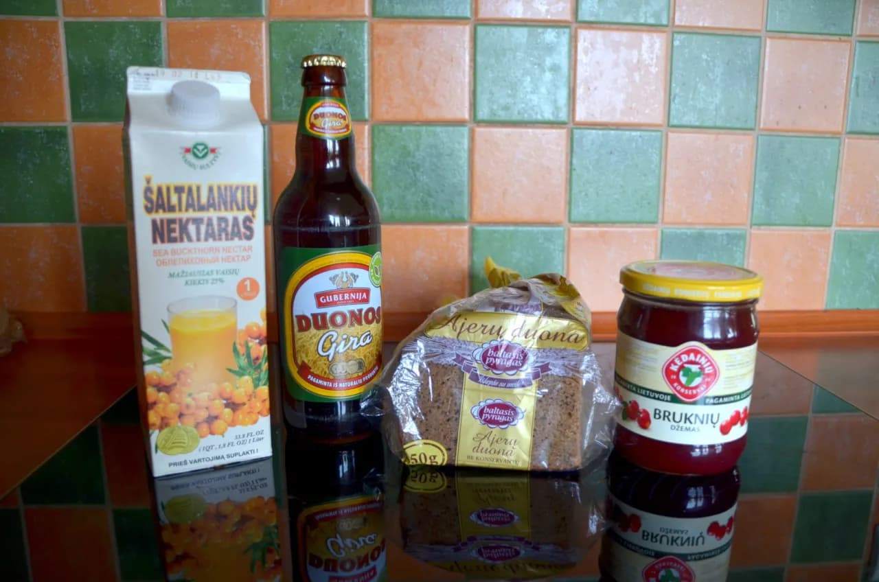 Co warto przywieźć z Litwy? Odkryj unikalne pamiątki i smaki