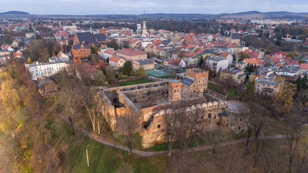 Ząbkowice Śląskie atrakcje, które zaskoczą każdego turystę